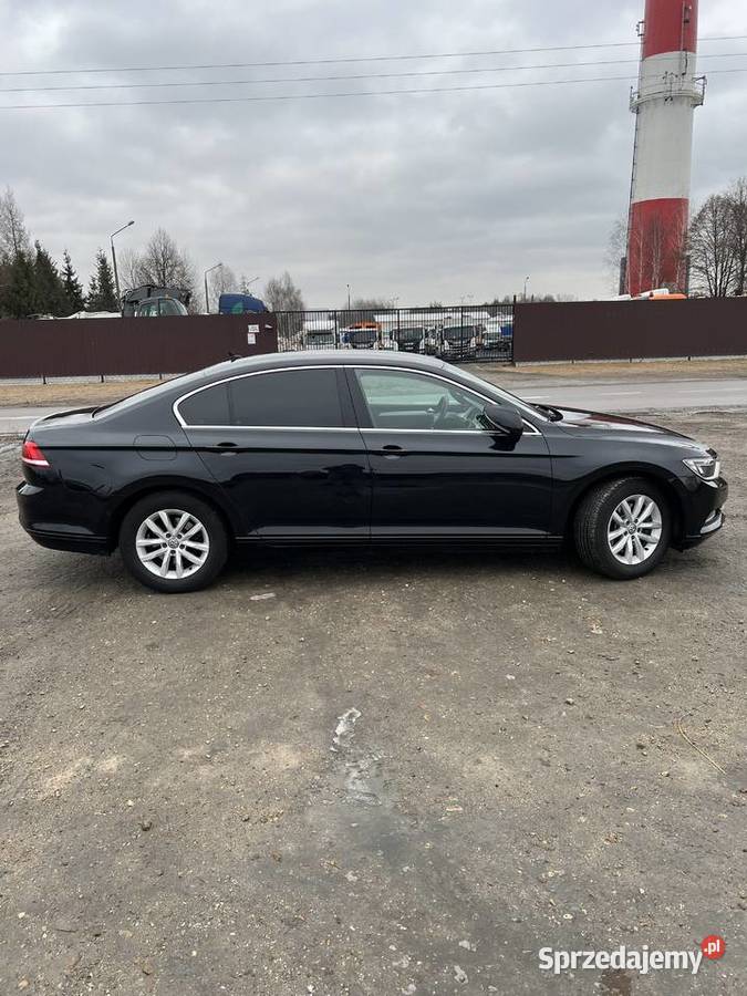 Passat b8 2017 dsg 16 tdi kamera sam parkuje 1600cm3 Myszków sprzedam