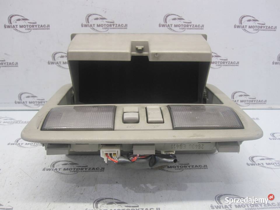 NISSAN PATHFINDER III R51 10r lampka podsufitki