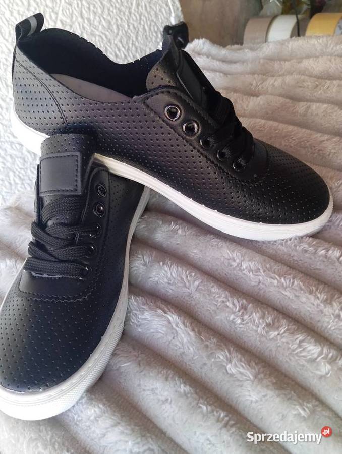 Trampki ażurowe z ekoskóry rozmiar 37 Łódź
