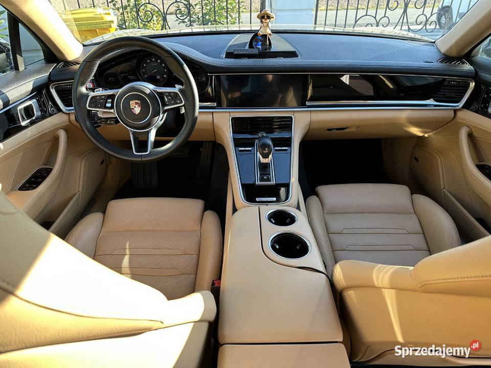 PORSCHE PANAMERA 4 330KM Brzeg