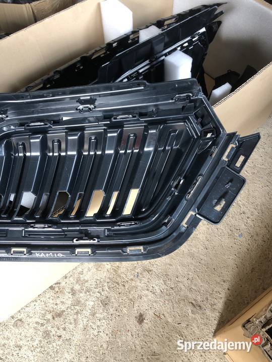 SKODA KAMIQ GRIL ATRAPA PRZÓD 658853653A