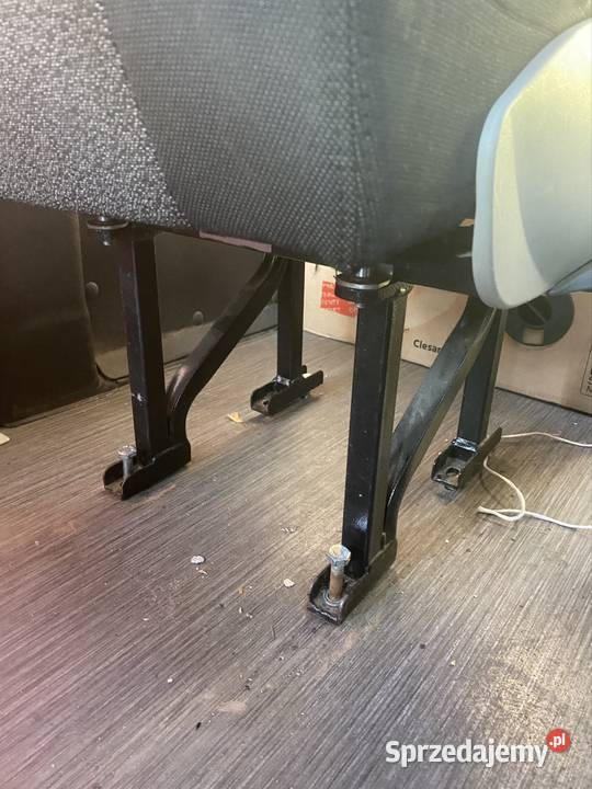 Siedzenie do busa autobusu z pasami Świdnica