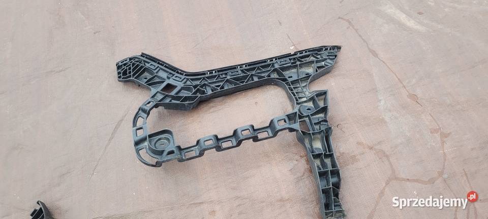 VW PASSAT B8 PRAWY LEWY KOMPLET ŚLIZG ZDERZAKA Ruda Śląska