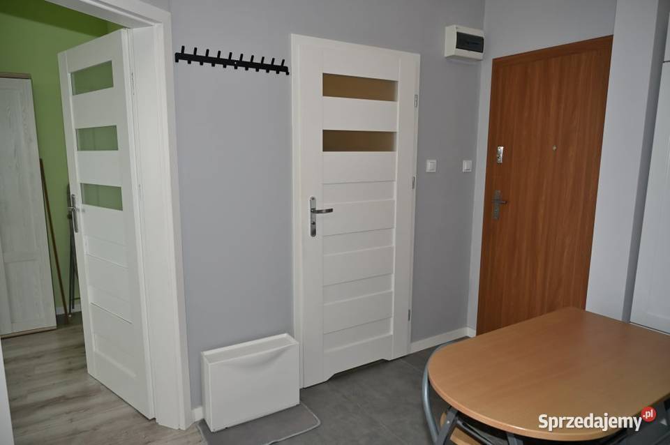 Nowe mieszkanie w bloku W pełni umeblowane 34 m Mieszkania Leonów