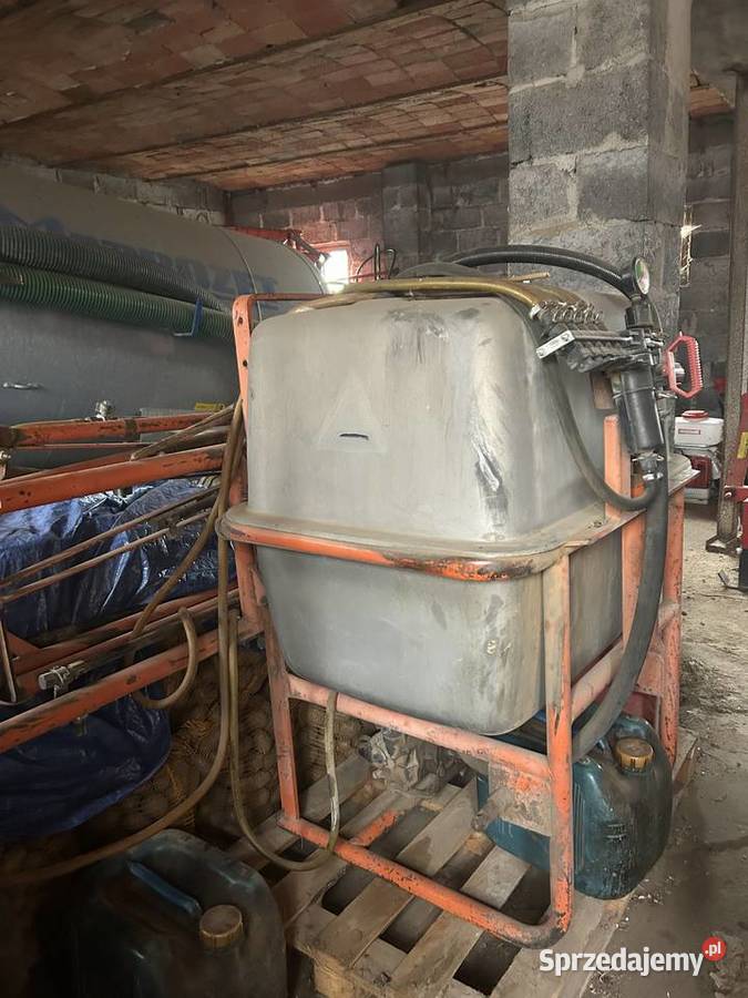 Opryskiwacz Jugosłowiański Pieczonogi