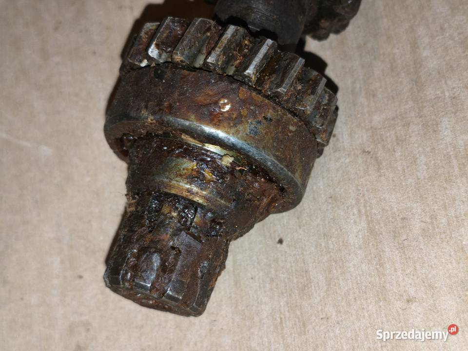 Wał skrzyni biegów K750 Leszno