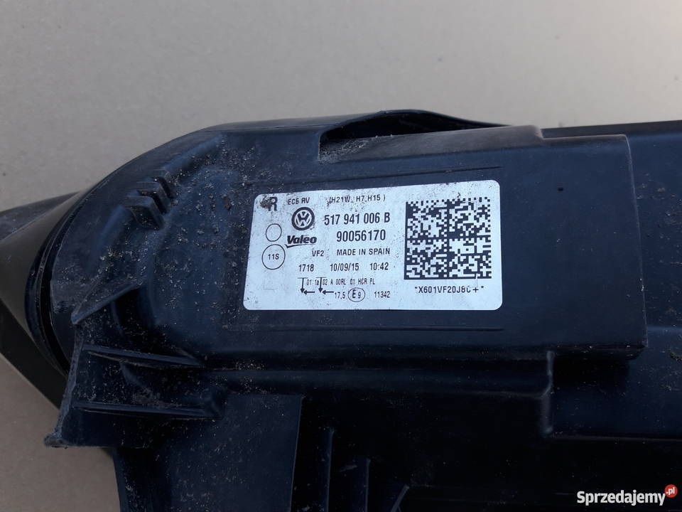 VW SPORTSVAN REFLEKTOR LAMPA PRZEDNIA PRAWA Bieleń