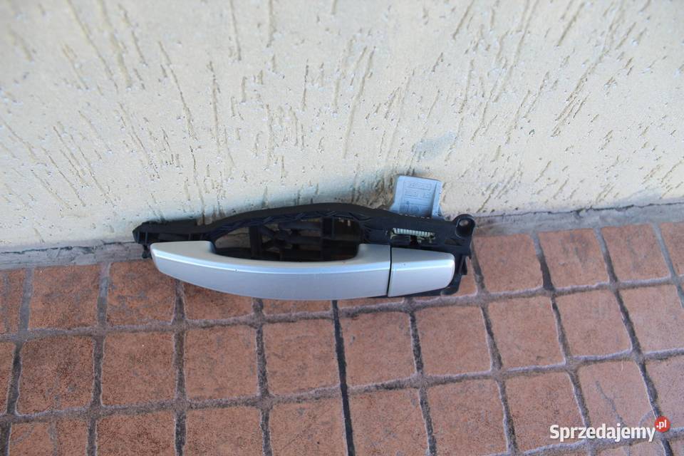 KLAMKA DRZWI LEWY TYŁ Z157 OPEL CORSA D