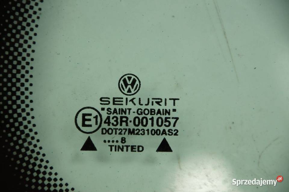 SZYBA PRAWY TYŁ VOLKSWAGEN GOLF IV Lipno