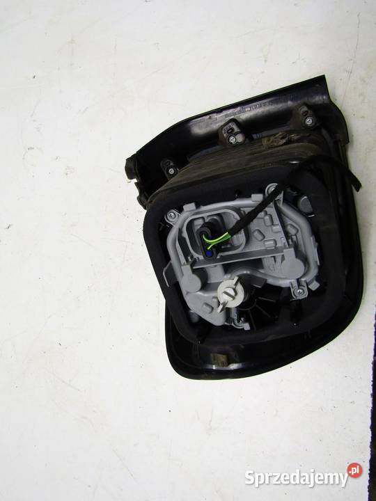 LAMPA TYLNA PRAWY TYŁ JEEP RENEGADE 51953119 sprzedam