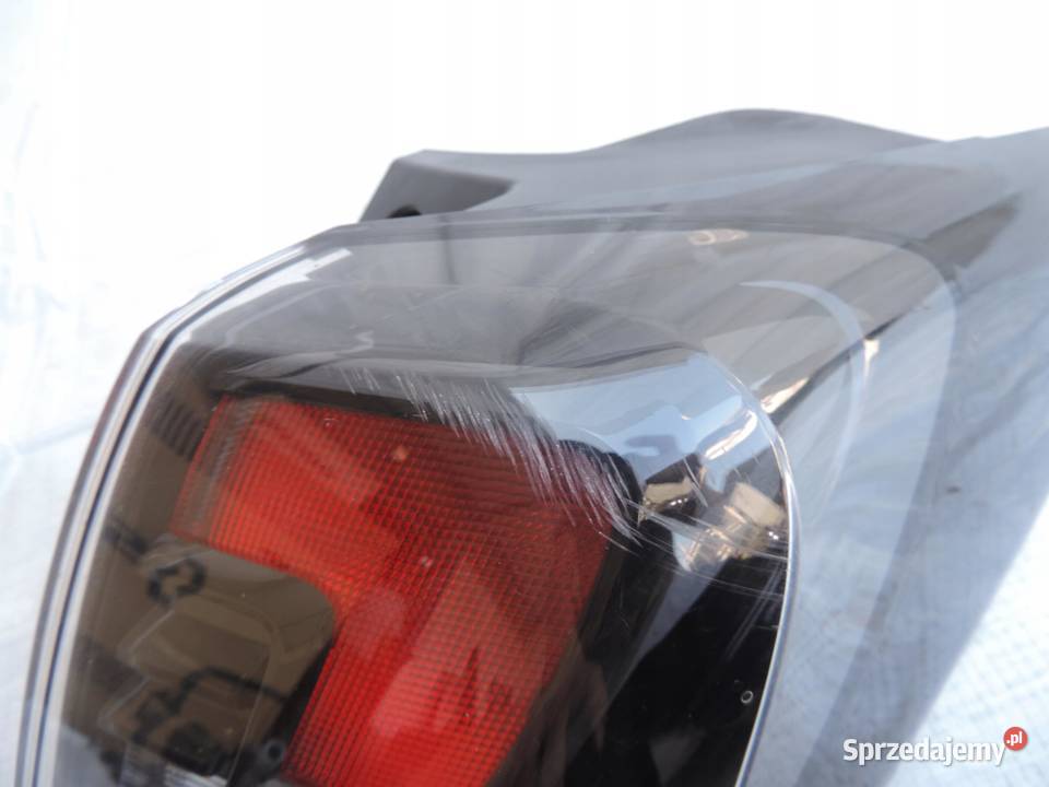 LAMPA PRAWA TYLNA OPEL CROSSLAND X LIFT 39235952 osobowe sprzedam