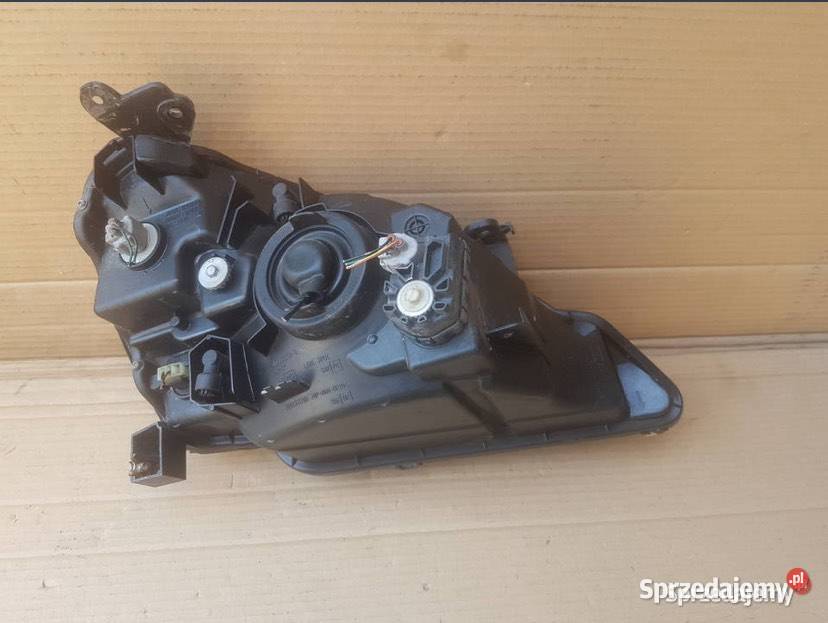 Reflektor lampa przód lewa prawa Suzuki liana Szczecin