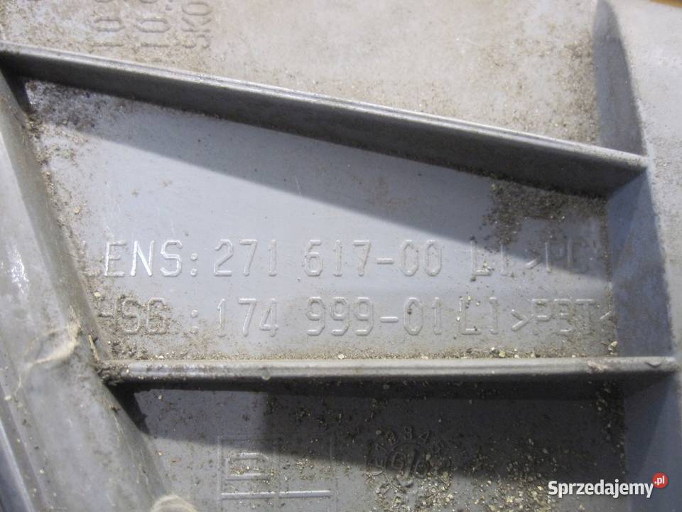 SKODA SUPERB II 10r lampa prawa przód 3T0941699A osobowe świętokrzyskie Kielce