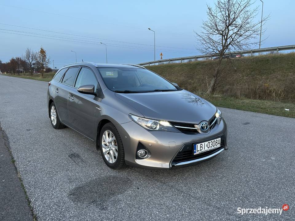 Toyota Auris 18 hybryda 2015r salon Polska podgrzewane fotele Biała Podlaska