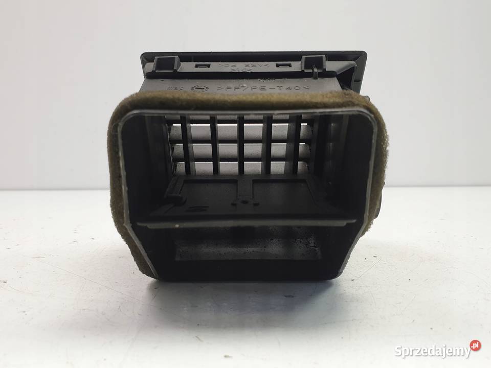 Opel Vectra C PRAWA KRATKA NAWIEWU 9177170 osobowe Wyposażenie wnętrza Rudka sprzedam