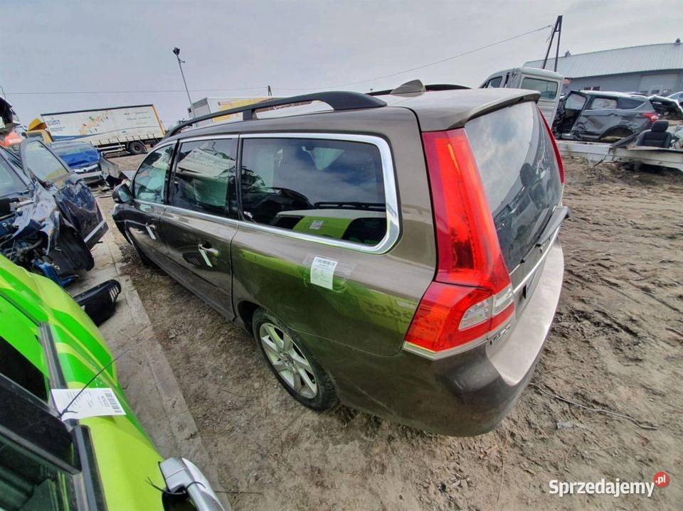 ĆWIARTKA BŁOTNIK LEWY TYŁ VOLVO V70 TWILIGHT osobowe Lipno sprzedam