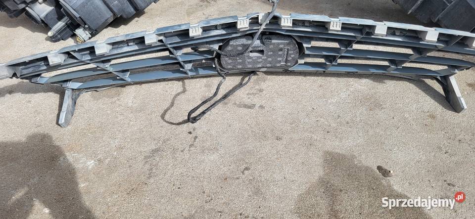 Sprzedam maskegrillampy klape Mercedes b klassa osobowe Narol