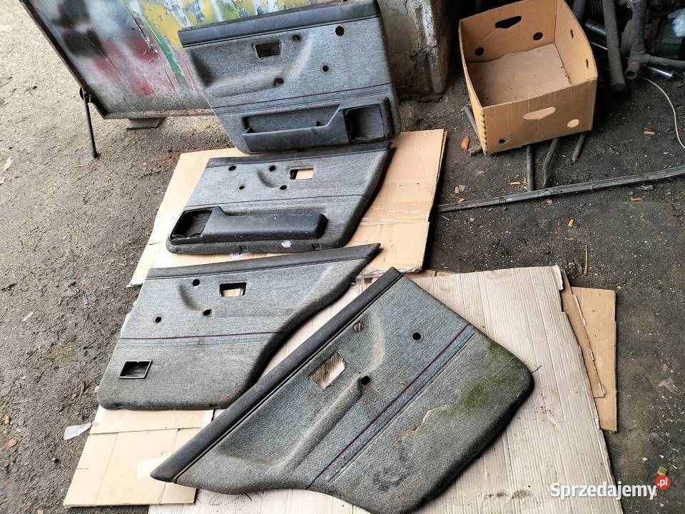 BOCZKI DRZWI GOLF 2 JETTA 2 Kamień-Kolonia