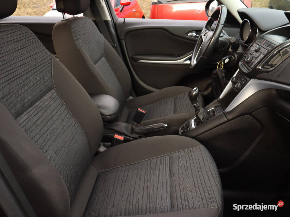 Opel Zafira Tourer 14 Turbo czarny