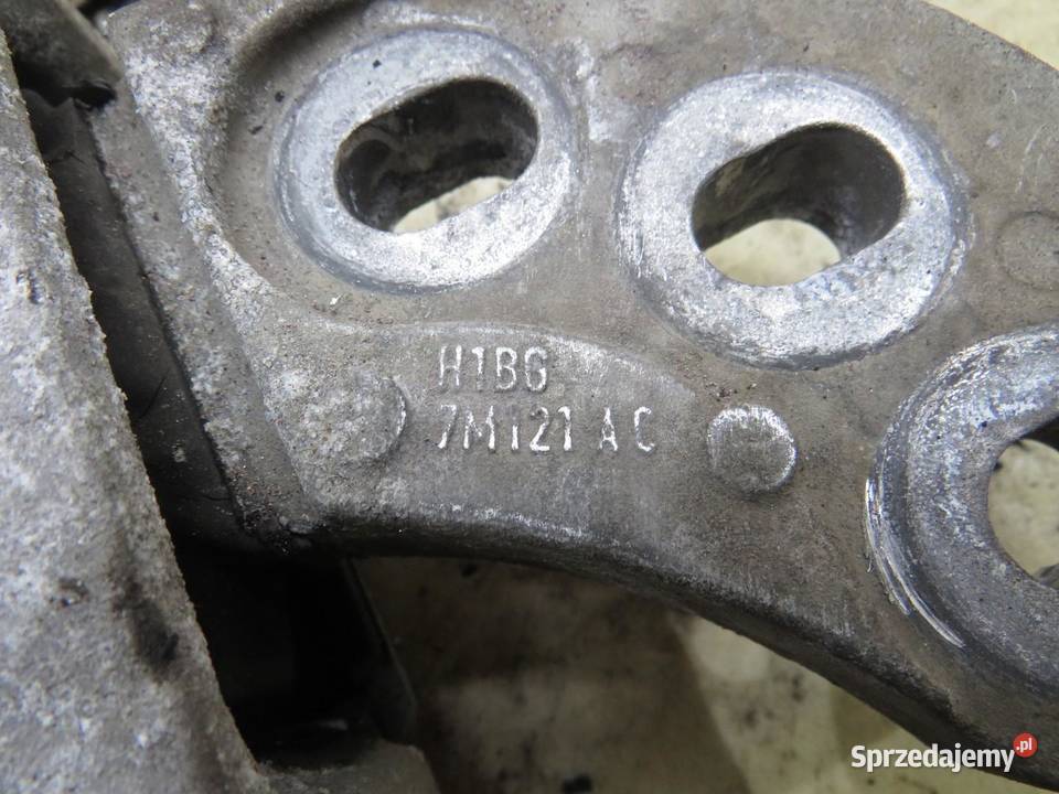 ŁAPA PODUSZKA SKRZYNI FORD FIESTA MK8 10 osobowe