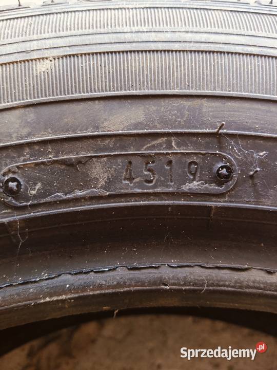 Opony 4sztuki ładny stan 19 2056516C manualna Sandomierz sprzedam