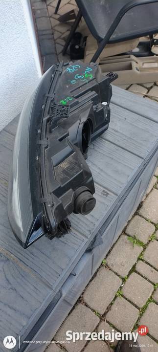 A4 b9 polift lampa prawa full LED przód