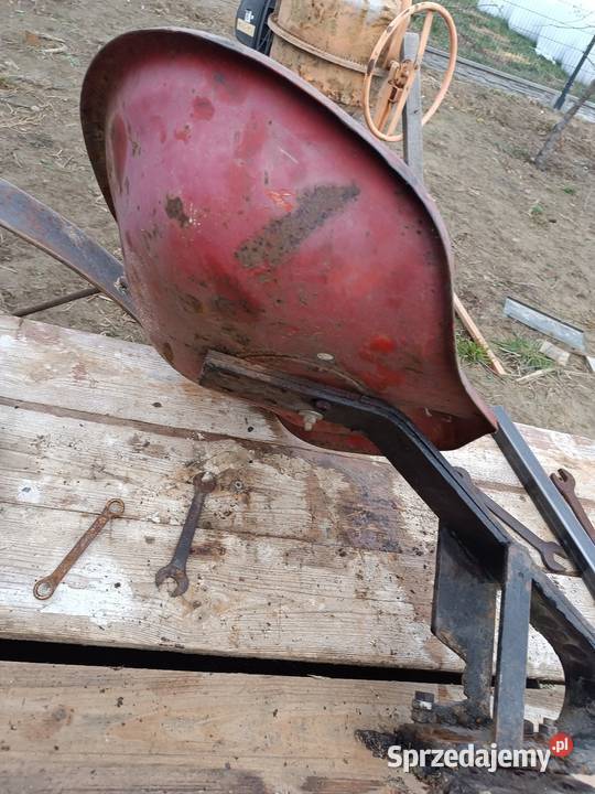 Siedzenie Ursus c 328 330 stary typ Kalisz