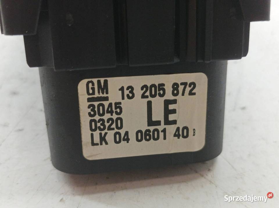 PRZEŁĄCZNIK ŚWIATEŁ 13205872 OPC Opel Zafira II