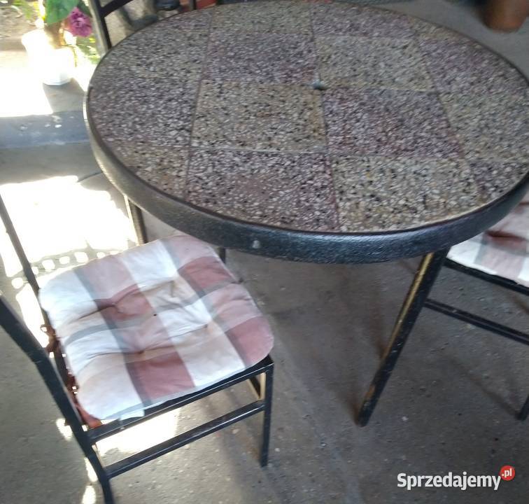 Stół masywny krzesła metalowe ogrod