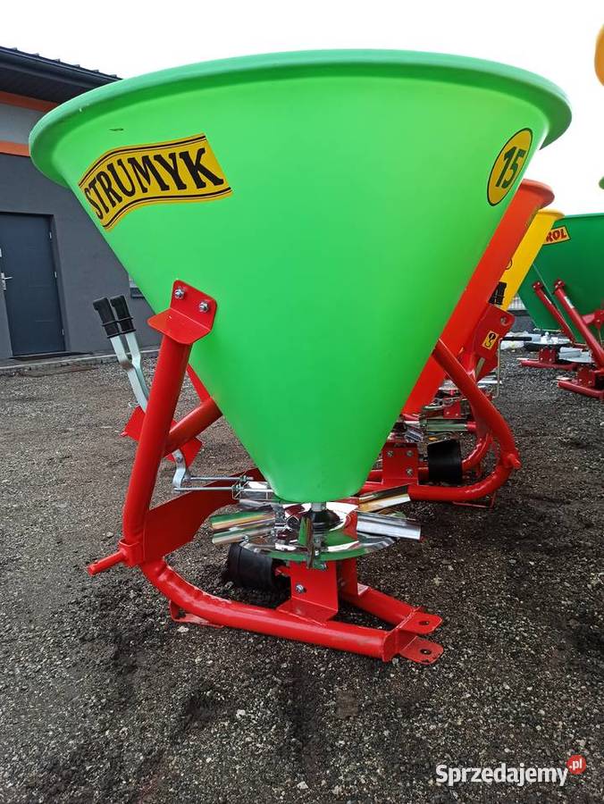 500 litrów Rozsiewacz do nawozów STRUMYK Lejek łódzkie Brzeziny