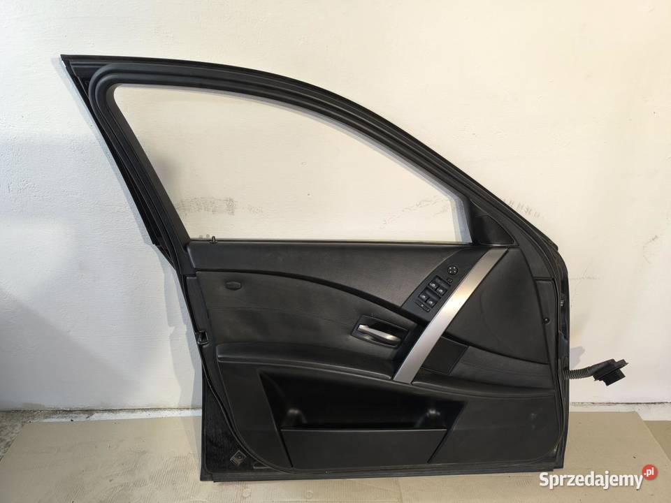 DRZWI KOMPLETNE LEWY PRZÓD 668 BMW E61