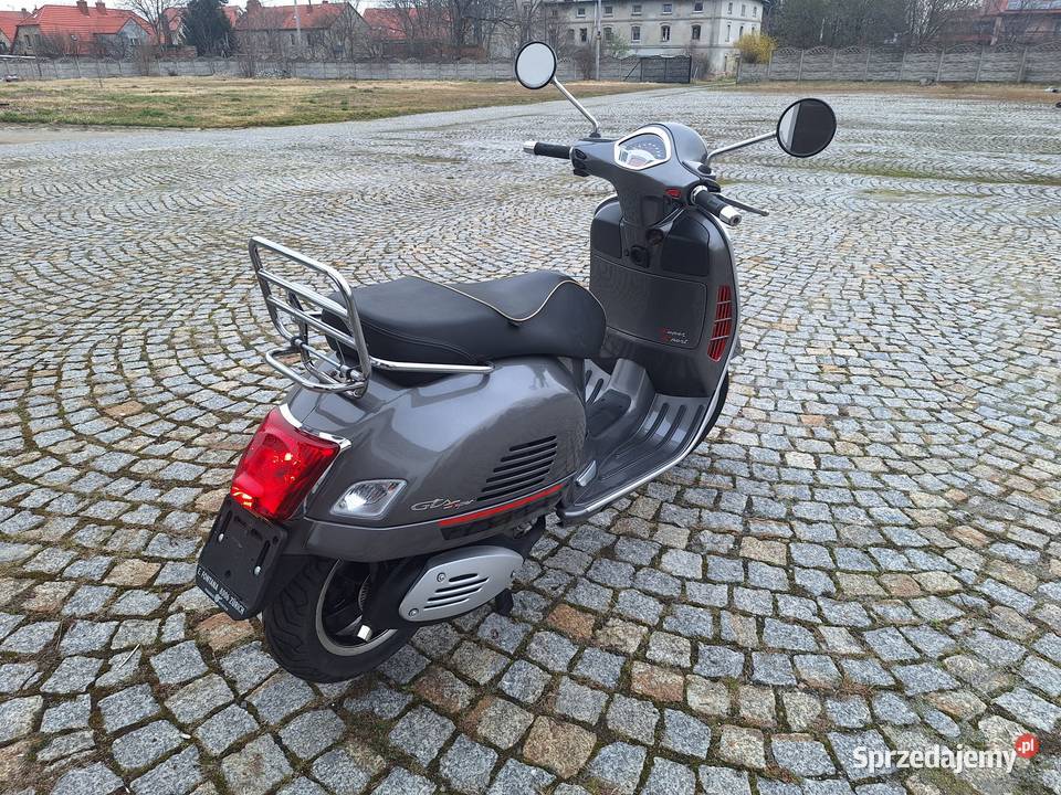 PIAGGIO VESPA GTS SUPER 300 czterosuwowy Piaggio Bielawa