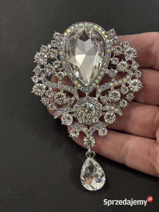 Elegancka biżuteryjna broszka z ruchomą łezką małopolskie sprzedam