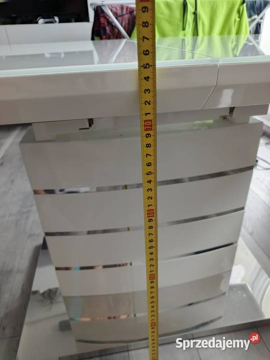 Stół do salonu sprzedam