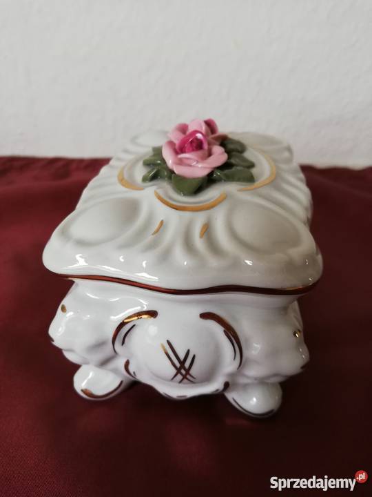 Szkatułka puzderko bombonierka porcelana Porcelana i szkło małopolskie Gorlice