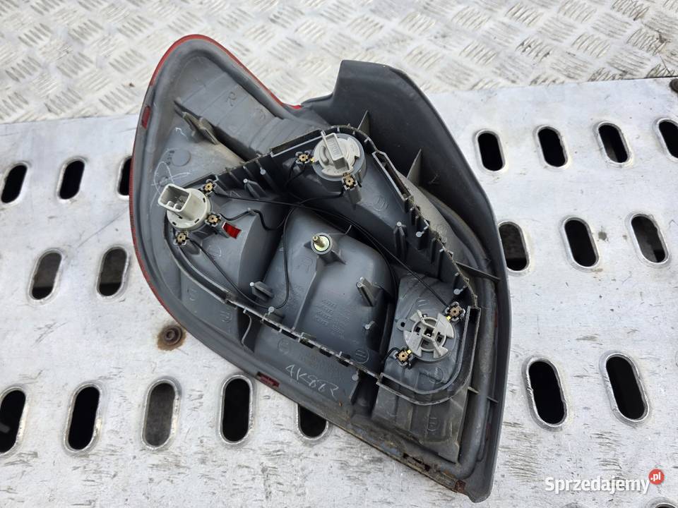 Lampy toyota Yaris 1 lampa lewa prawa komplet osobowe Rzeszów