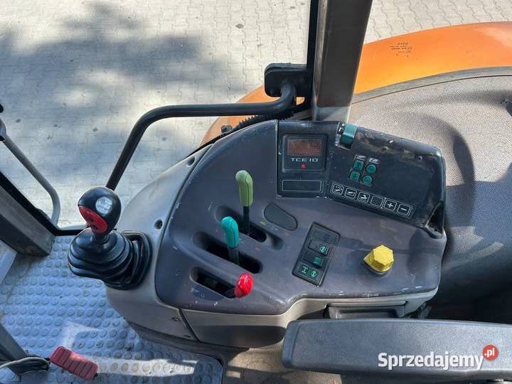 Renault Ares 550RX Laskowiec