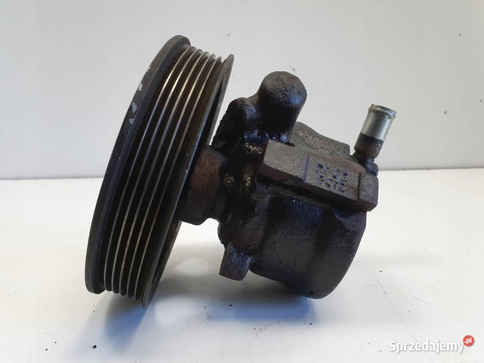 Opel Astra F 16 8V POMPA WSPOMAGANIA 90468384 Pompy wspomagania