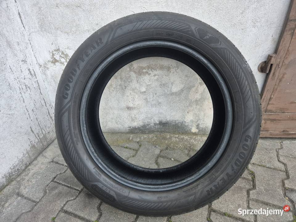 Opona 2255519 GoodYear EfficientGrip 2 suv