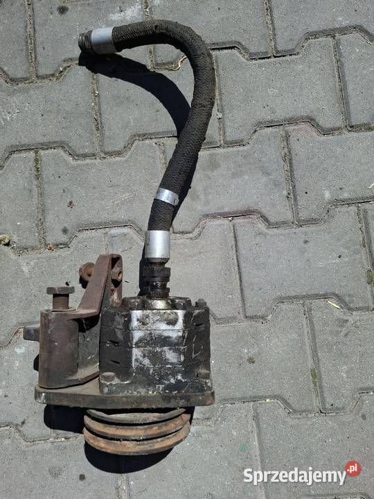 Pompa hydrauliczna z widlaka terenowego BKS Kujakowice Górne