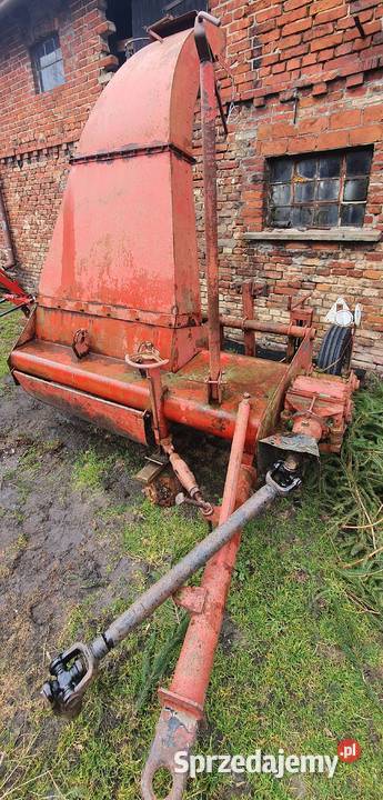 Orkan 2 z wałkiem odbioru mocy Stolno