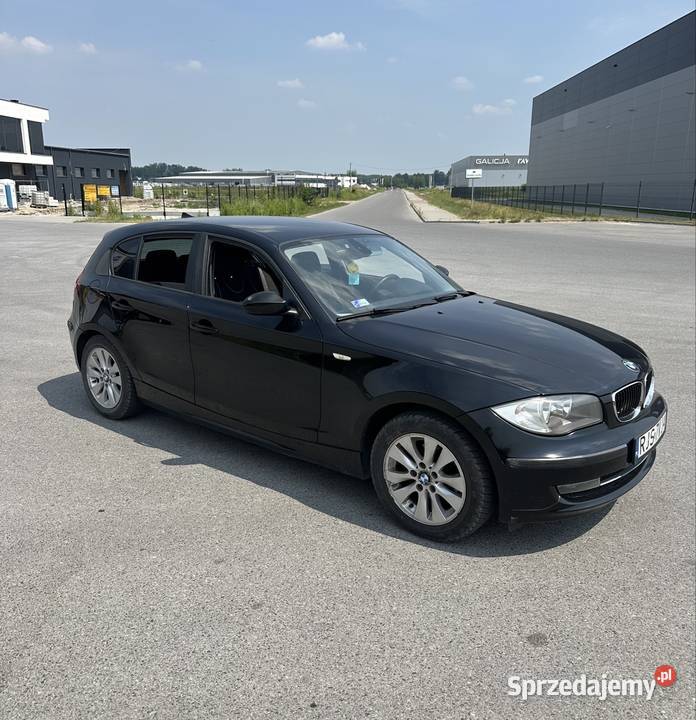 BMW seria 1 16 benzyna 2009r podkarpackie Pilzno sprzedam