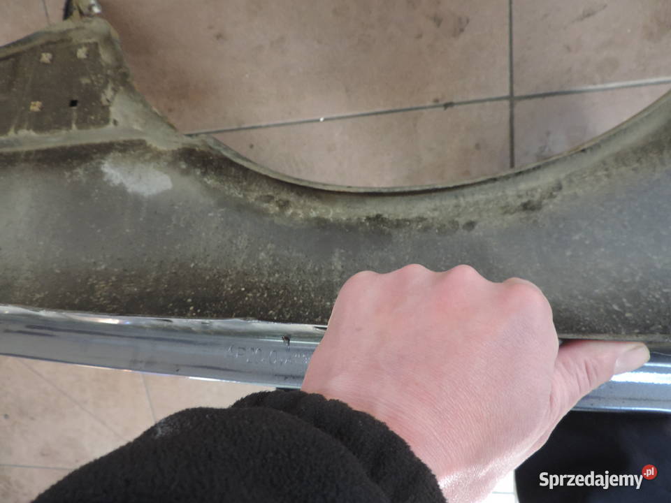 AUDI 80 B4 BŁOTNIK LEWY PRZEDNI osobowe małopolskie