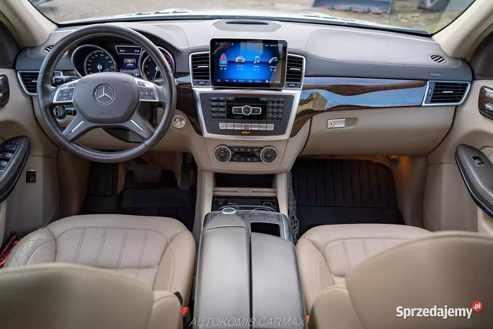 MERCEDESBENZ GL450 z pakietem GLS AMG światła do jazdy dziennej Grabówka