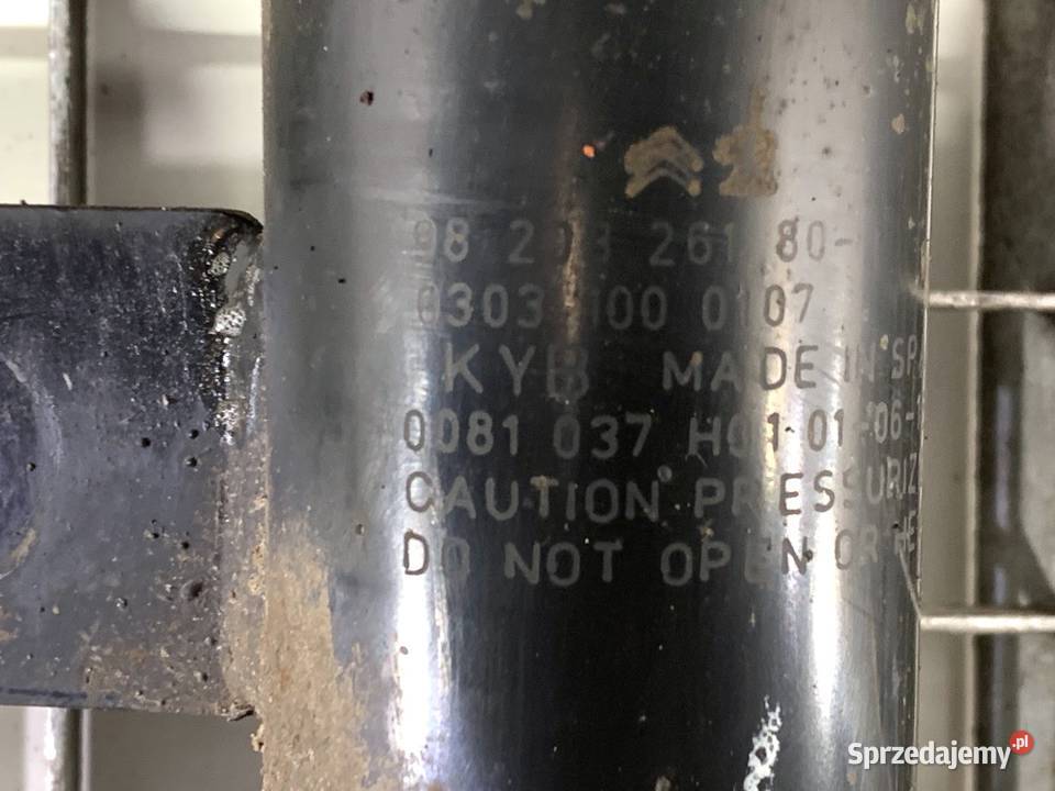AMORTYZATOR LEWY PRZÓD ZE SPRĘŻYNĄ PEUGEOT 2008