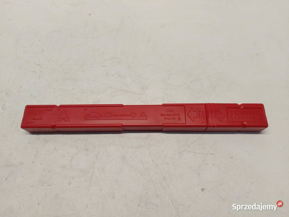 Audi Q4 ETRON 89A 89E TRÓJKĄT OSTRZEGAWCZY