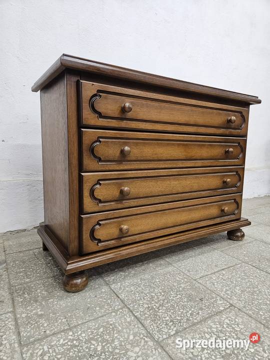 Stylowa komoda z szufladami