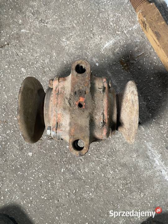 Piasta talerzówki obudowa łożyska Strawczynek sprzedam