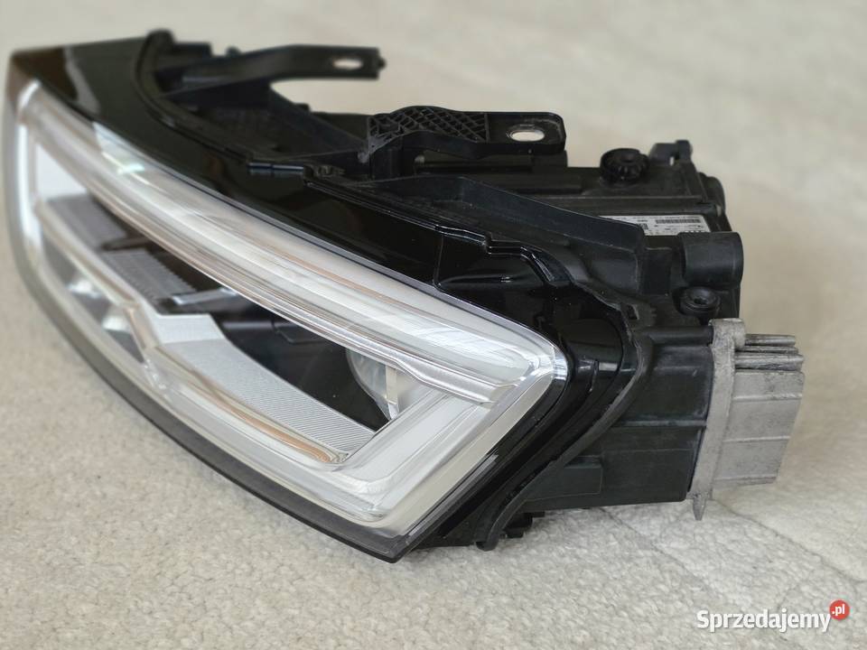 Audi Q3 8U lampa full led lewa