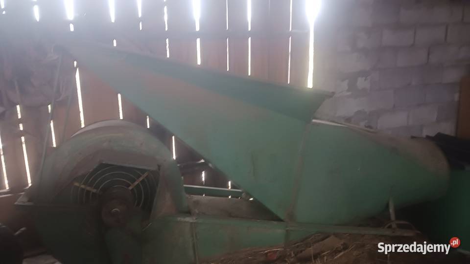 Taśmówka dmuchawa do siana 1 część nieuszkodzony Łomno